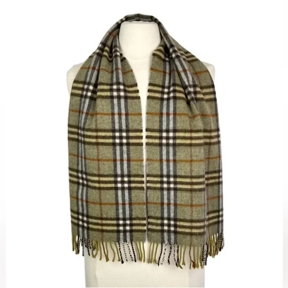 Authentic Vintage Burberry Unisex Green Nova Check Lambswool Scarf